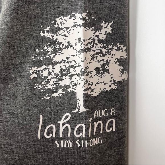 Long Sleeve Tee T-Shirt Size XL Lahaina Stay Strong Gray Cotton Blend Crew Neck - Picture 5 of 9